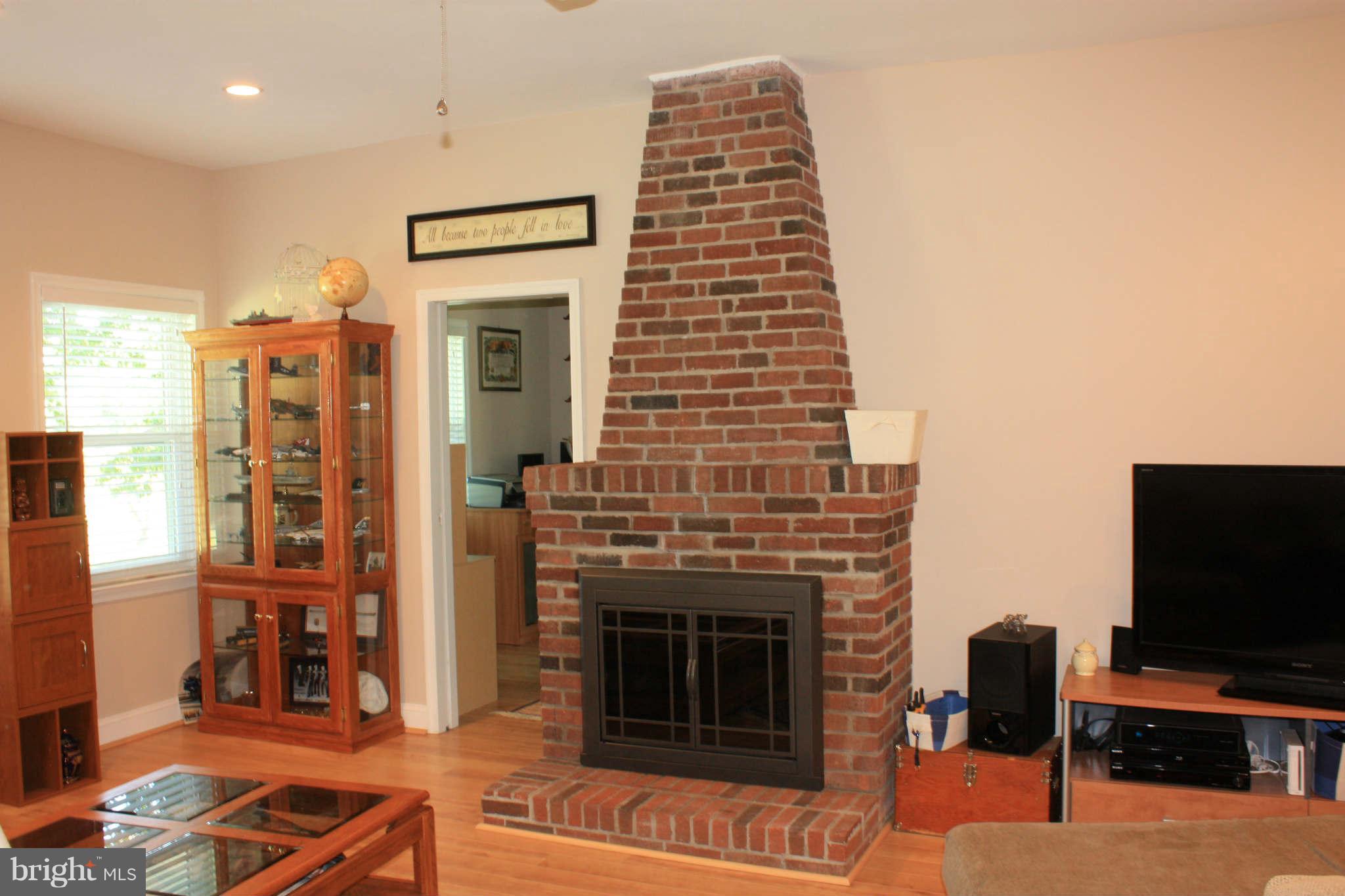 15011 Brandywine Road Brandywine, MD 20613 - Photo 18 of 29 Living Room