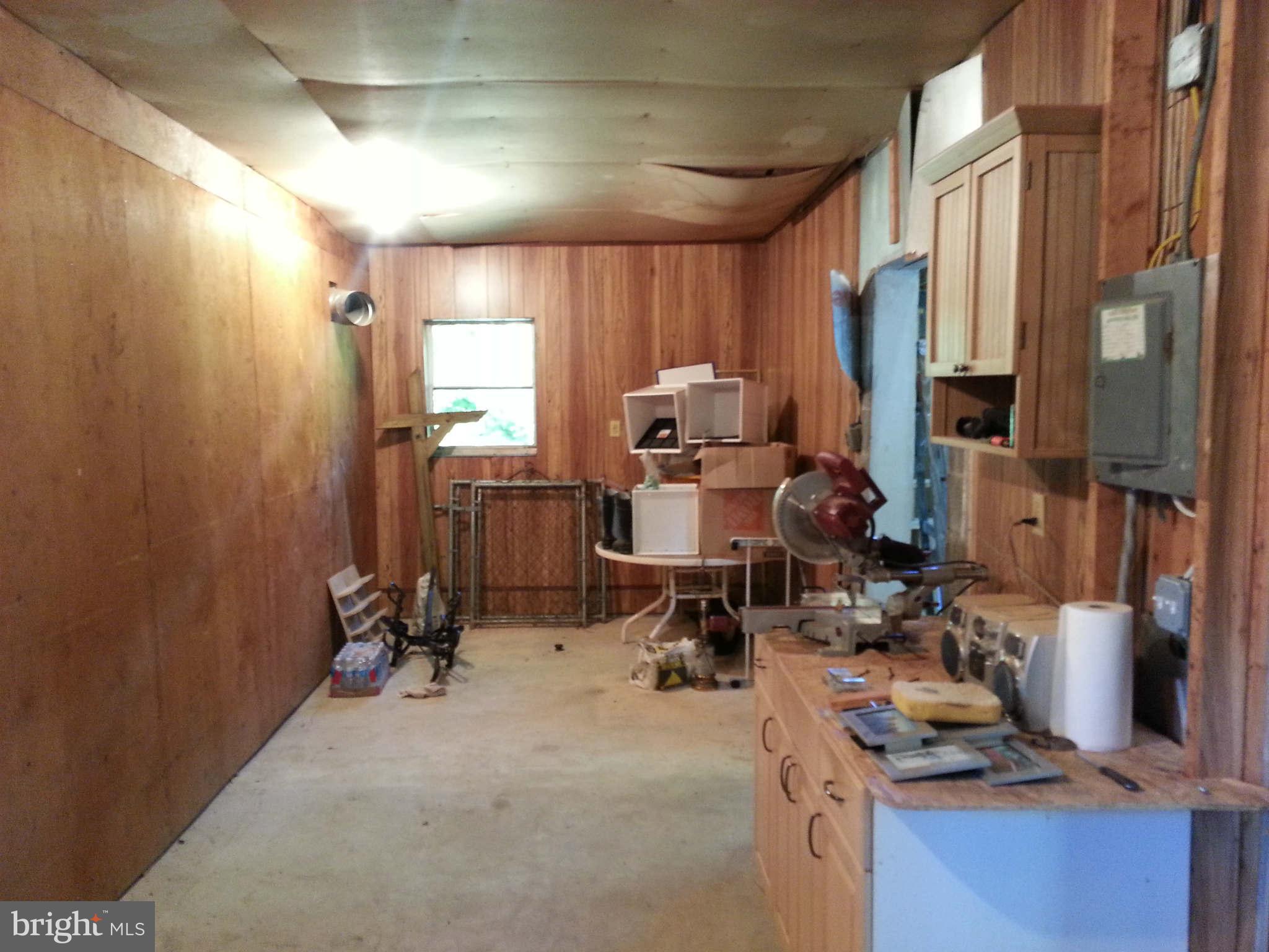 15011 Brandywine Road Brandywine, MD 20613 - Photo 28 of 29 Woodworking shop