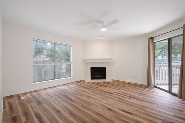 $1,150 | 2450 Wickersham Lane, Unit 904, Austin, TX 78741