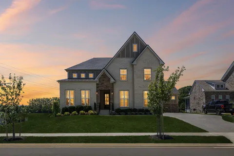 $1,235,000 | 5011 High Park Hill Drive, Arrington, TN 37014