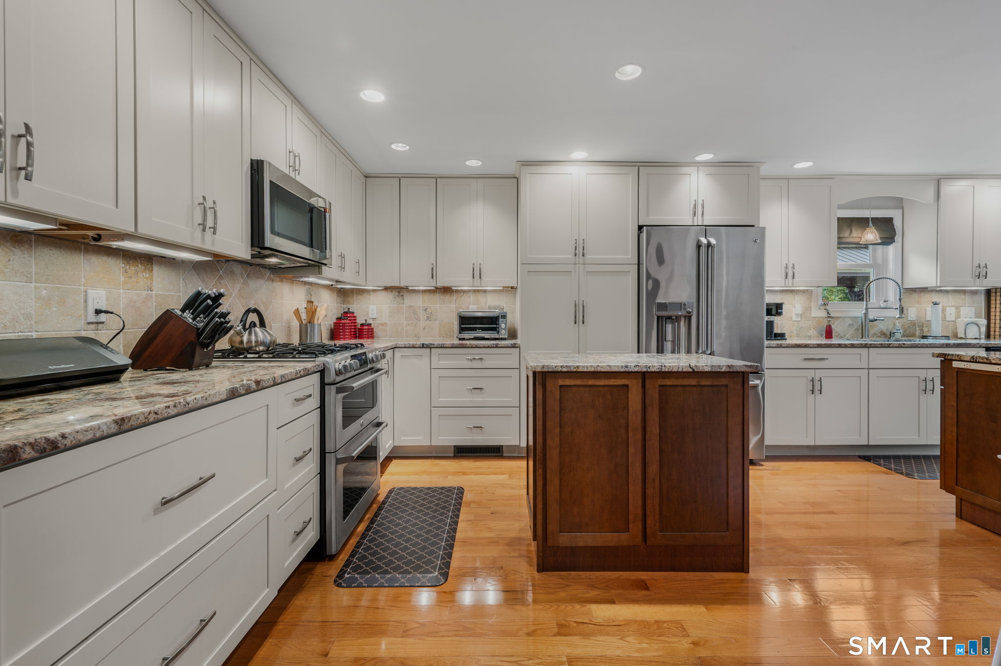 90 Anthony Road North Stonington, CT 06359 - Photo 9 of 39 Gallery Image 9
