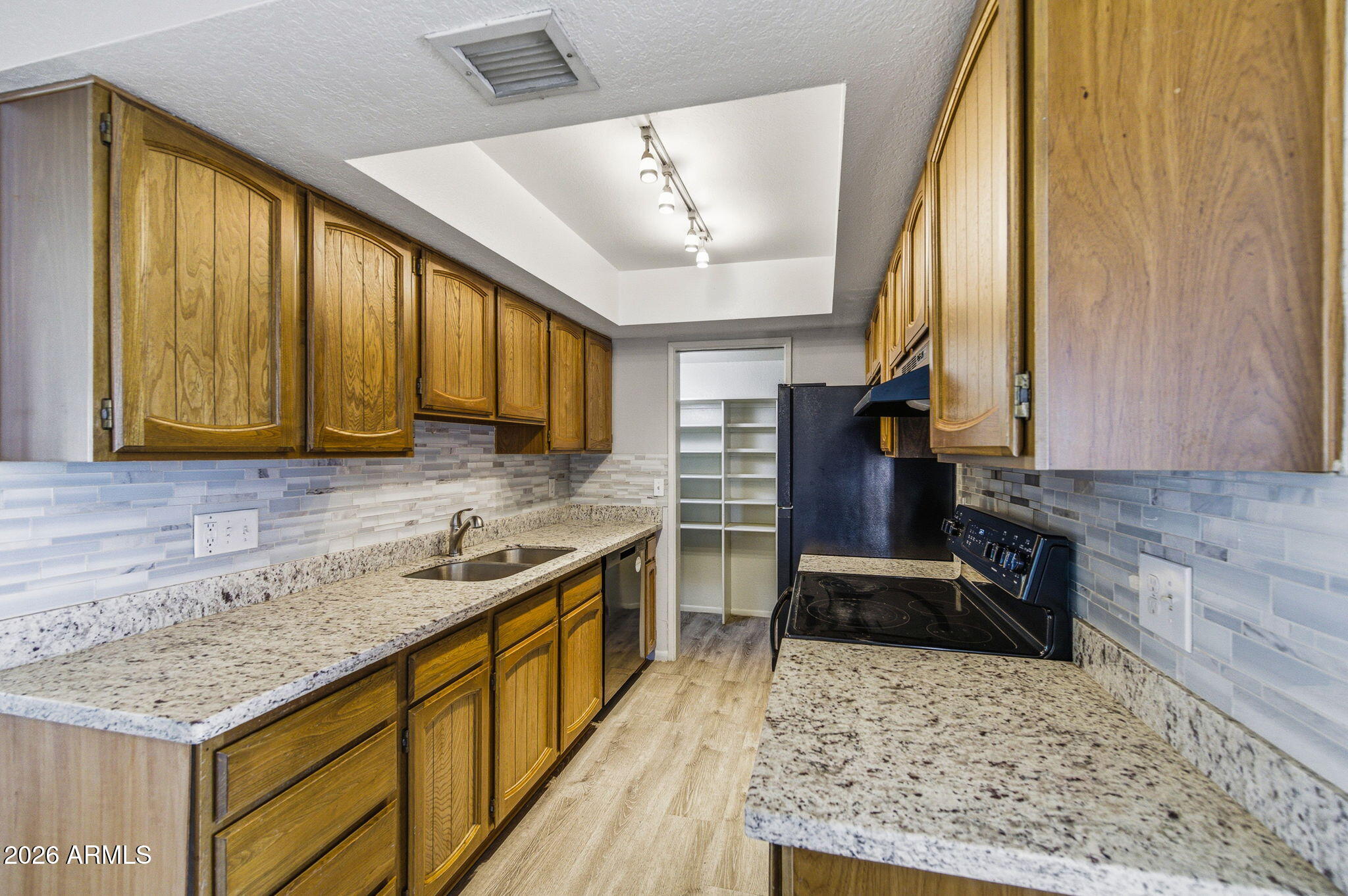 16635 North Cave Creek Road, Unit 215 Phoenix, AZ 85032 - Photo 10 of 27 Kitchen