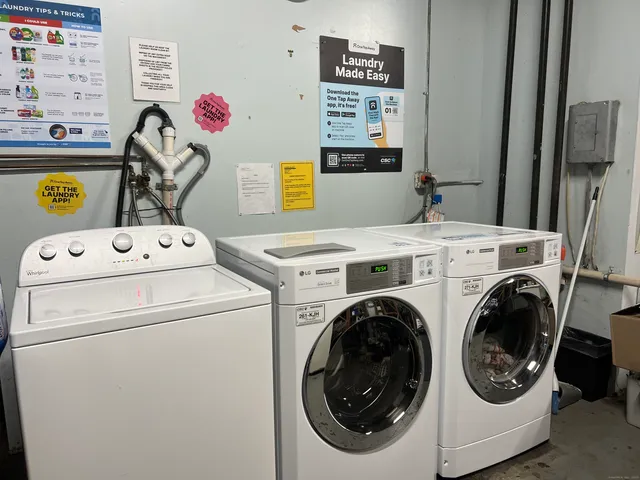 $1,550 | 74 Union Place, Hartford, CT 06103