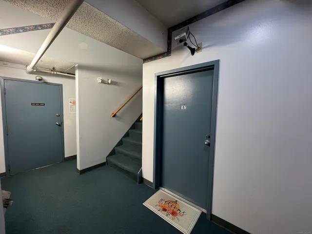 $1,550 | 74 Union Place, Hartford, CT 06103