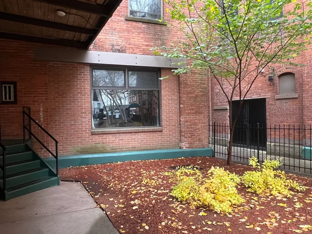 $1,550 | 74 Union Place, Hartford, CT 06103