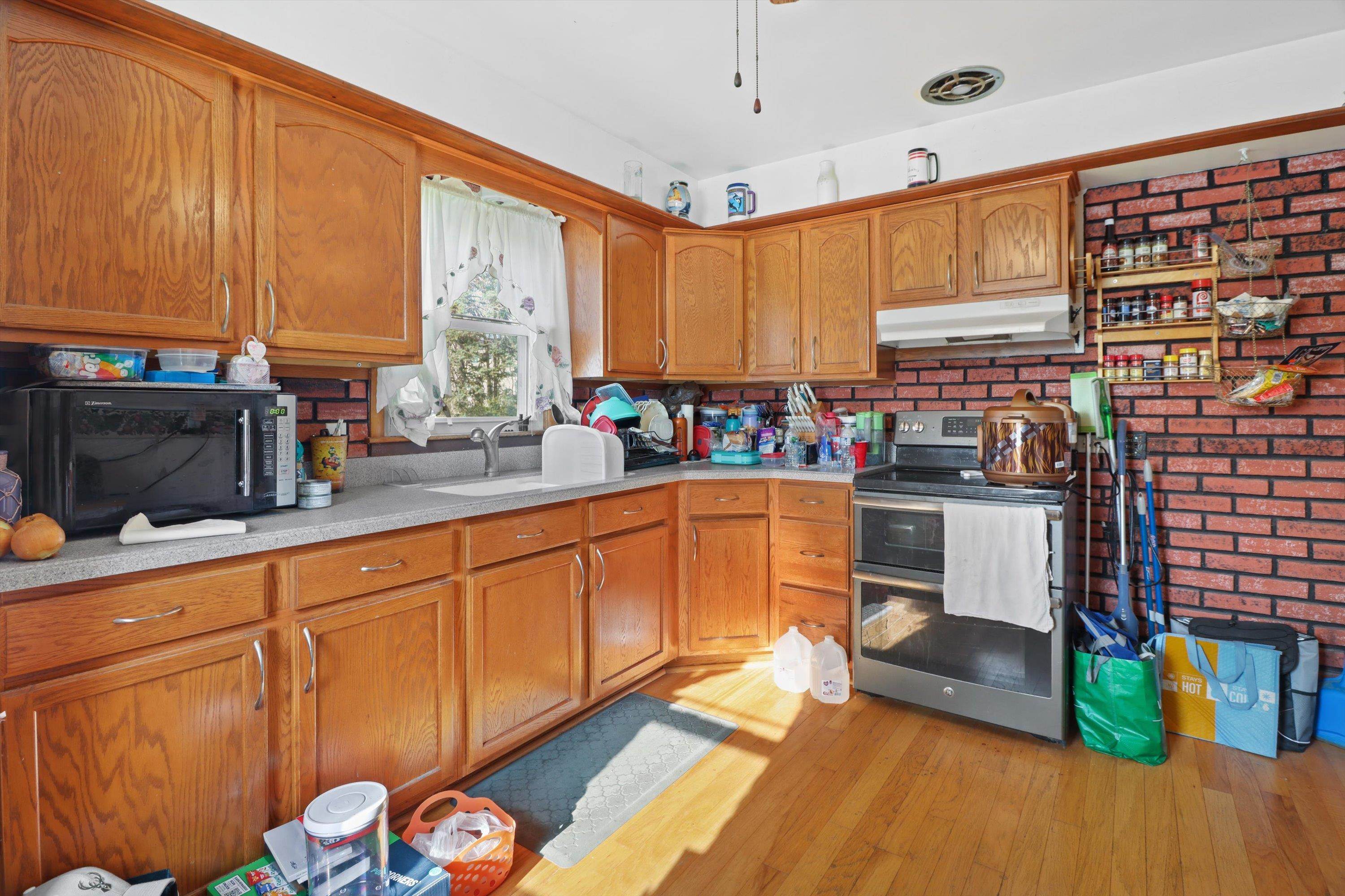 604 North Bird Street Sun Prairie, WI 53590 - Photo 11 of 17