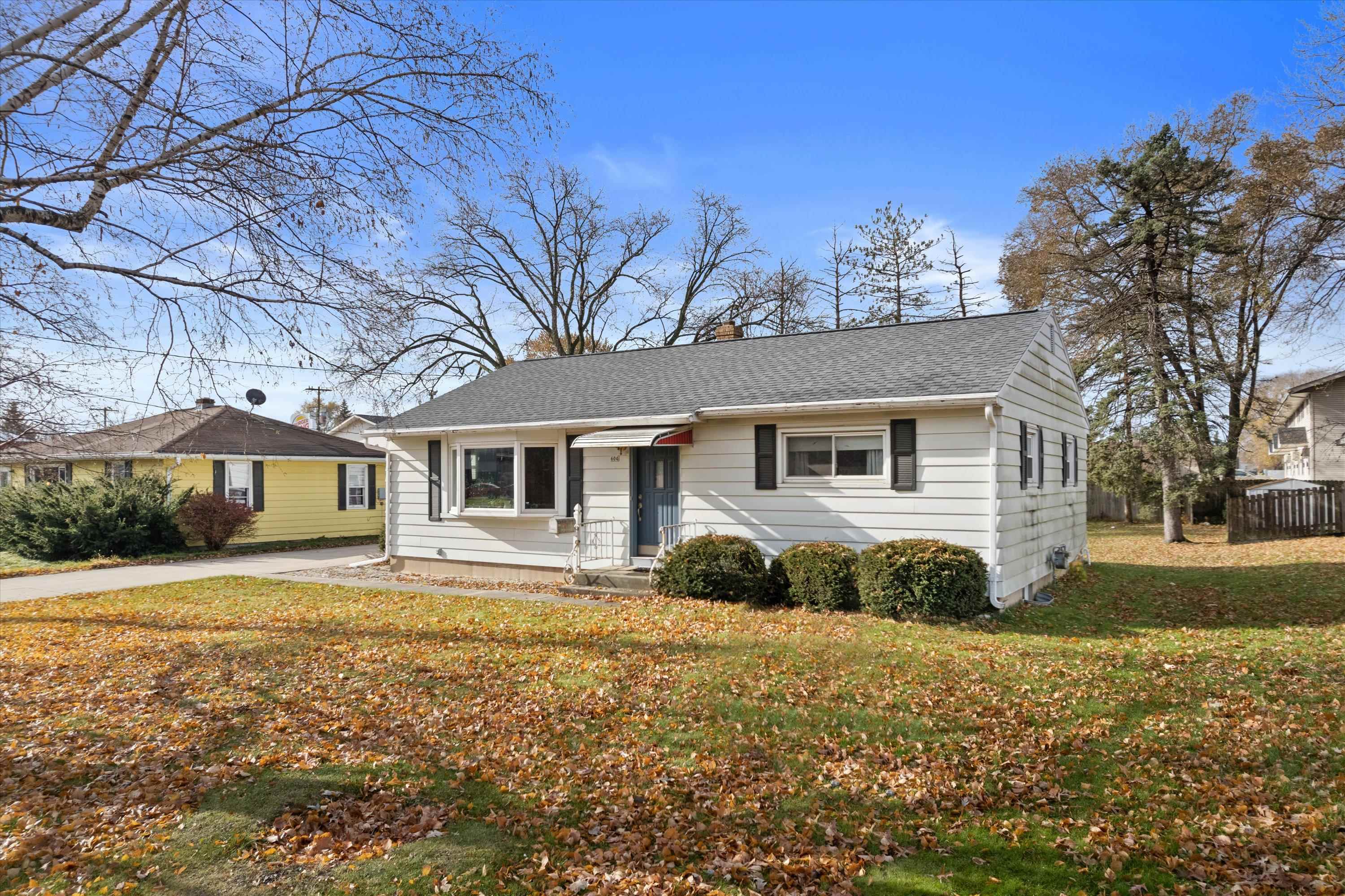 604 North Bird Street Sun Prairie, WI 53590 - Photo 2 of 17