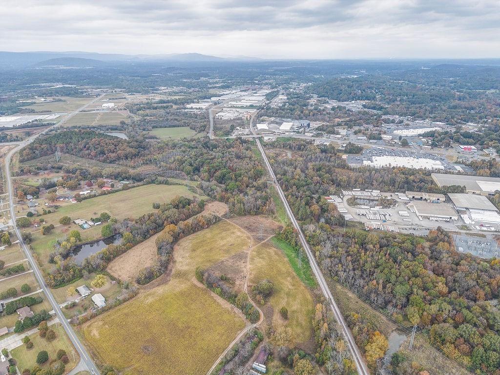 458 McDaniel Station Road Southwest Calhoun, GA 30701 - Photo 4 of 9