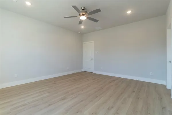 $2,800 | 2257 Vista Way, Waxahachie, TX 75165