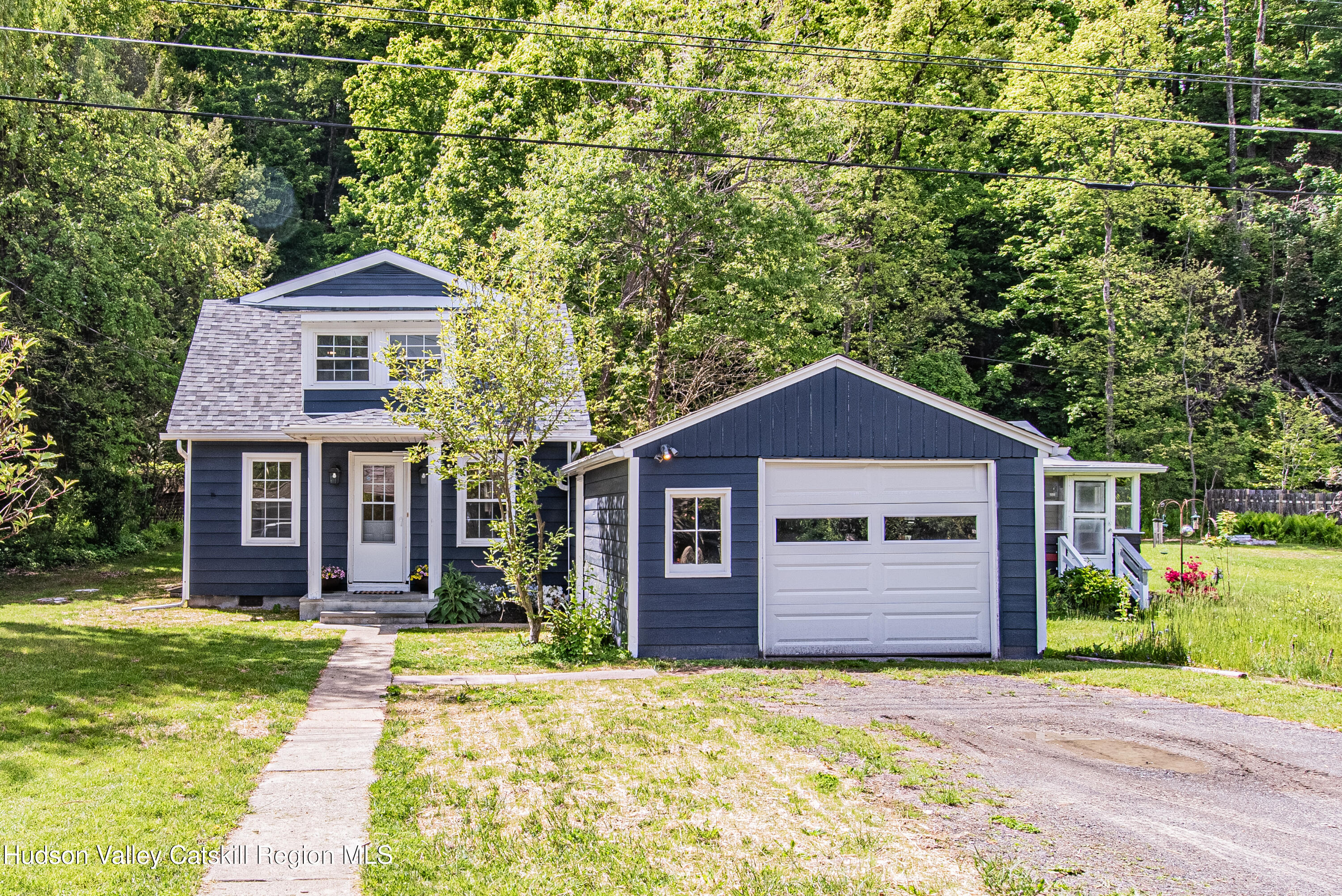 148 Esopus Creek Road Saugerties, NY 12477 - Photo 1 of 40 _DSC3077-HDR