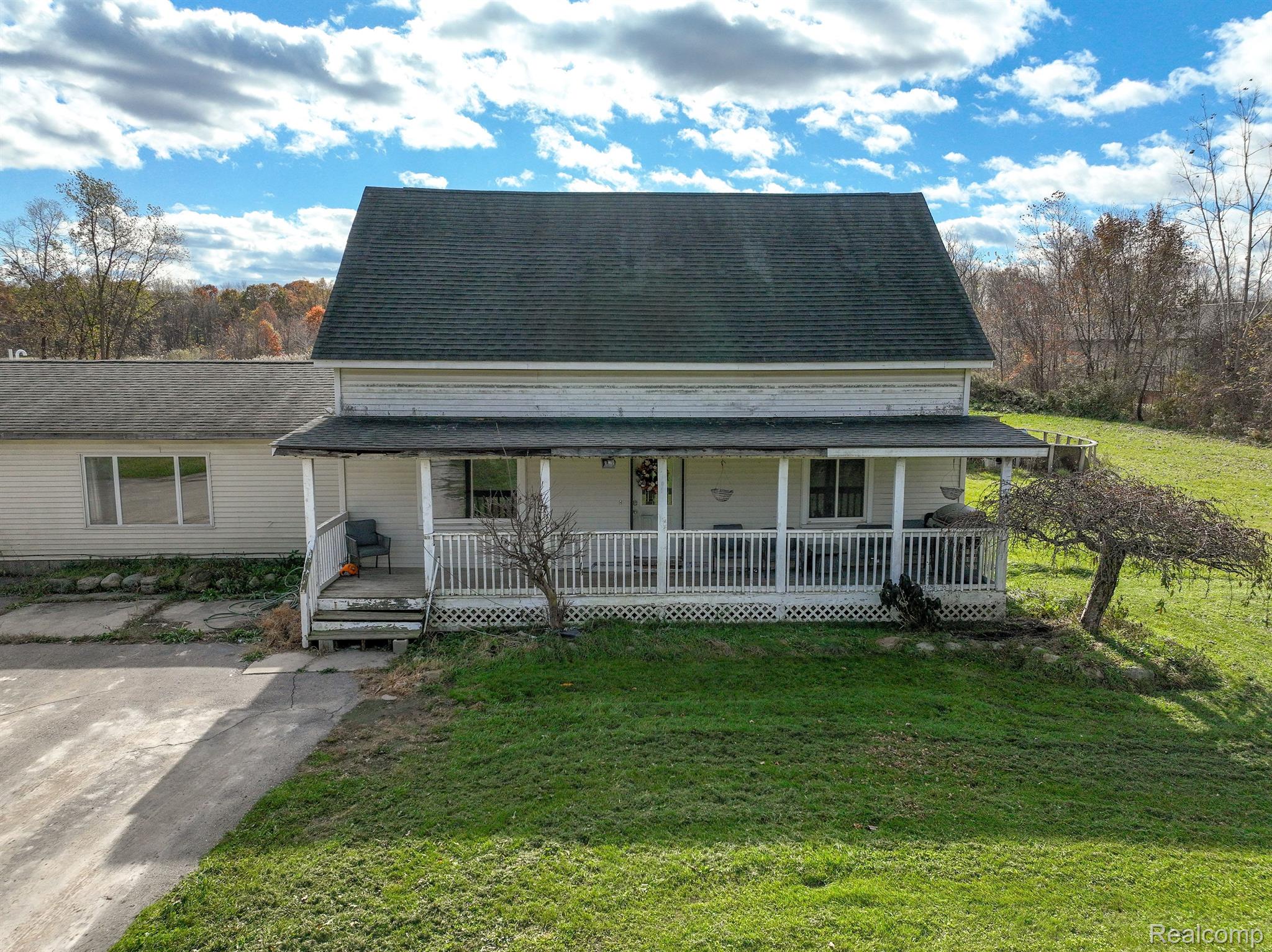 38145 Ash Road New Boston, MI 48164 - Photo 2 of 35 Gallery Image 2