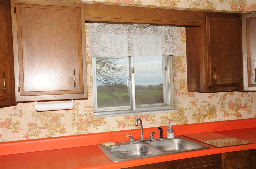 1232 McAdams Road Washington, PA 15301 - Photo 5 of 18