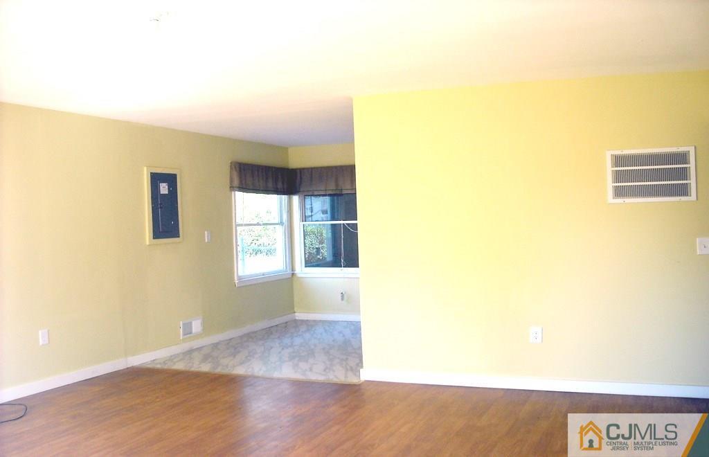 31 Markham Road Edison, NJ 08817 - Photo 5 of 13 a view of an empty room