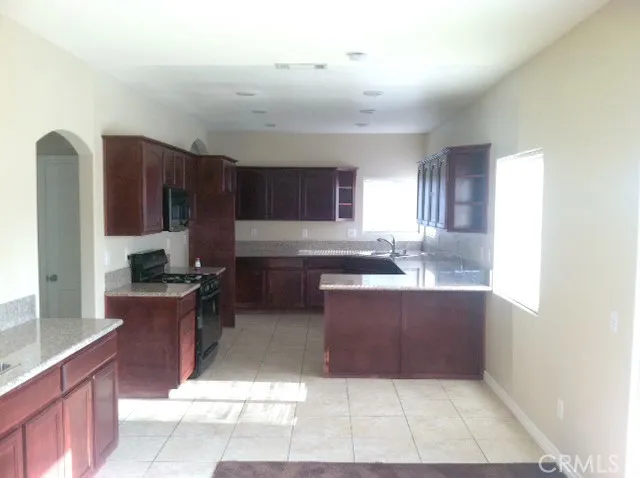 $3,400 | 15171 Arrow Route, Unit 4, Fontana, CA 92335