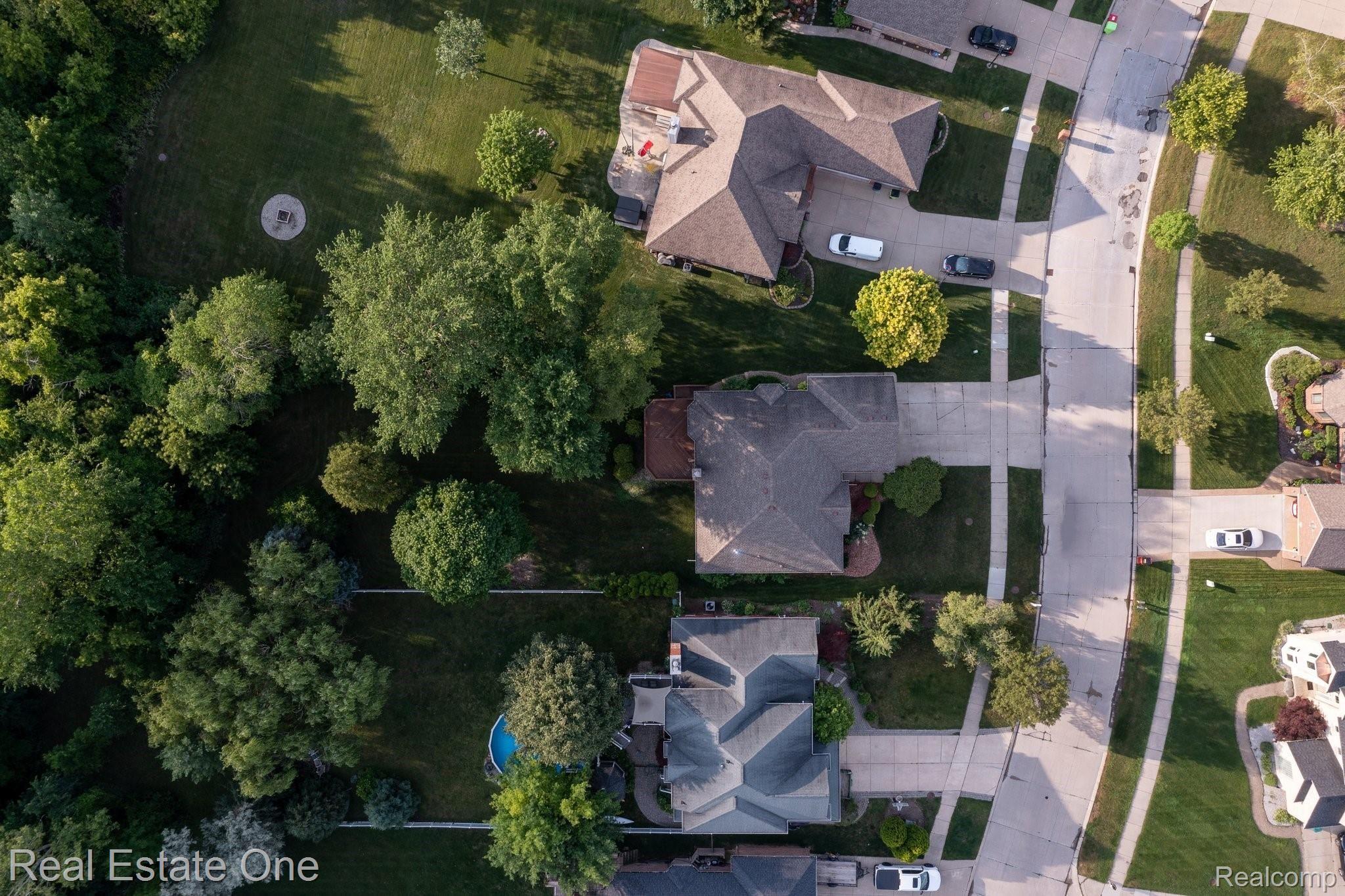 50009 Riverside Drive Macomb, MI 48044 - Photo 33 of 34 EE0D1D39-E942-4380-83E6-A6DE2ADFCD05.jpeg