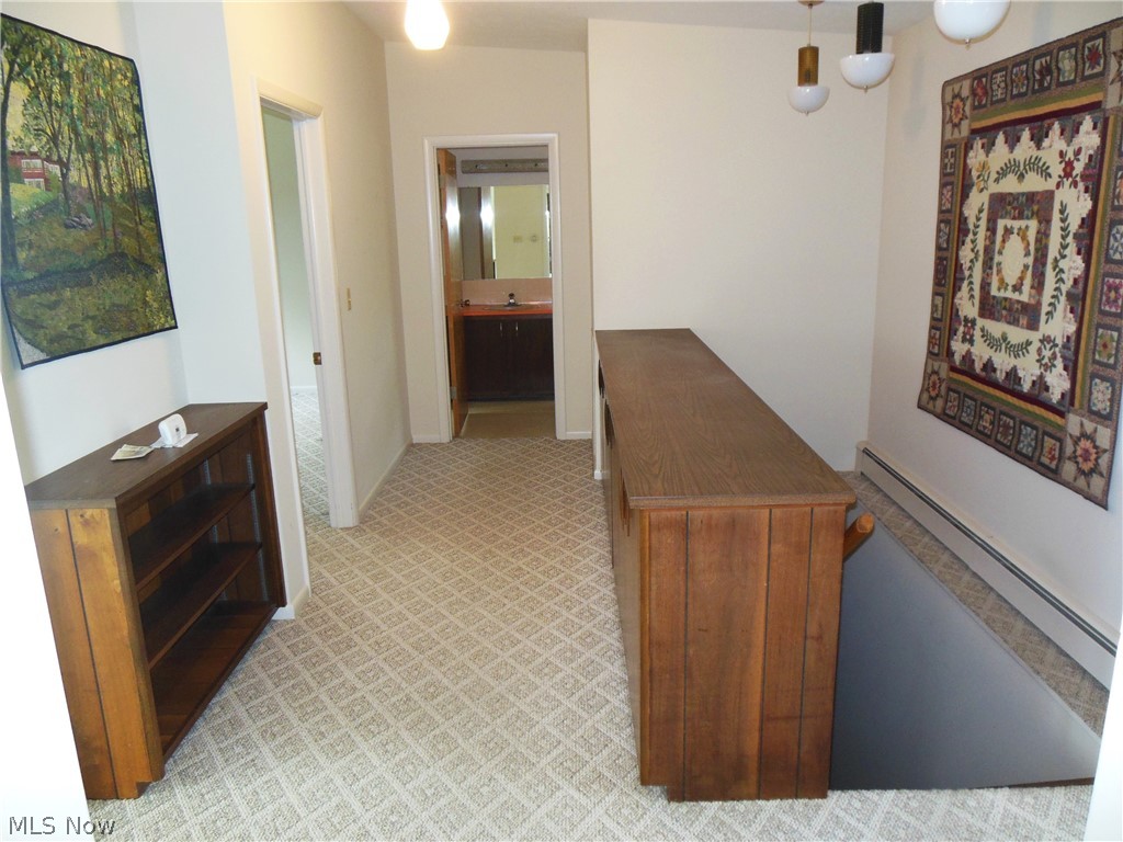 6321 Madison Road Thompson, OH 44086 - Photo 15 of 26 2nd level Landing