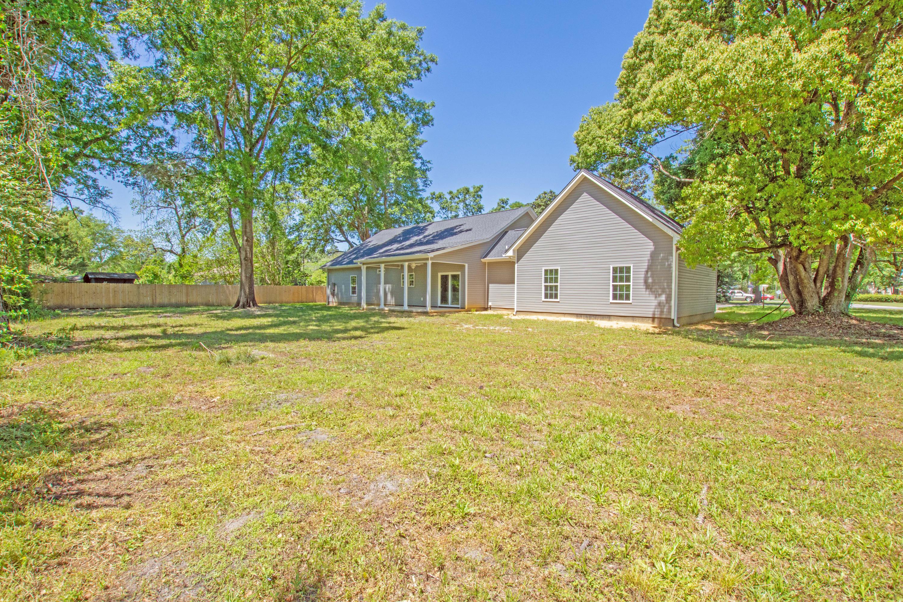 251 South Main Street Ridgeville, SC 29472 - Photo 10 of 45 0-9