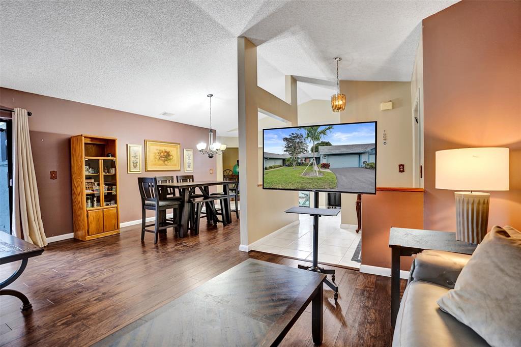 9132 Southwest 20th Street, Unit B Boca Raton, FL 33428 - Photo 5 of 81