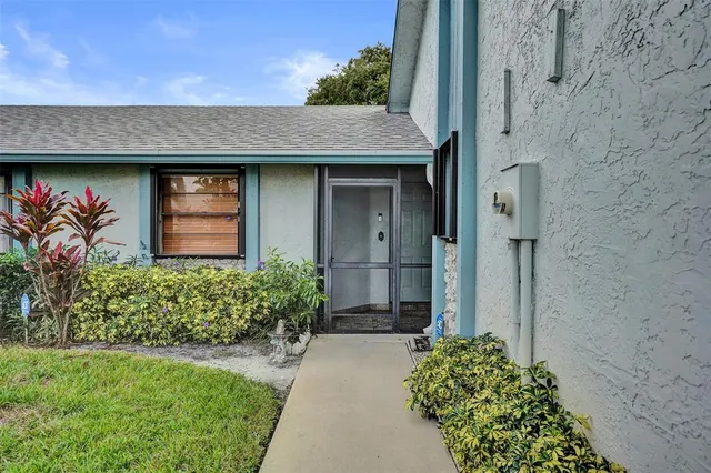 $430,000 | 9132 Southwest 20th Street, Unit B, Boca Raton, FL 33428