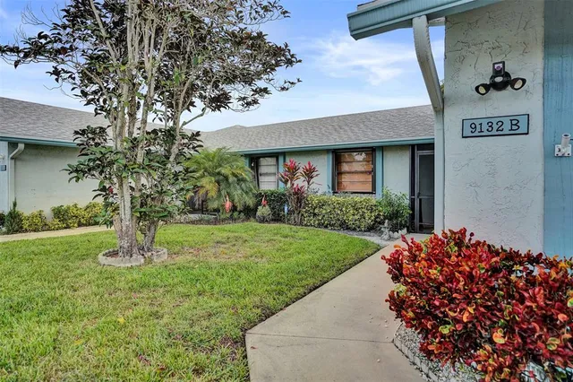 $430,000 | 9132 Southwest 20th Street, Unit B, Boca Raton, FL 33428