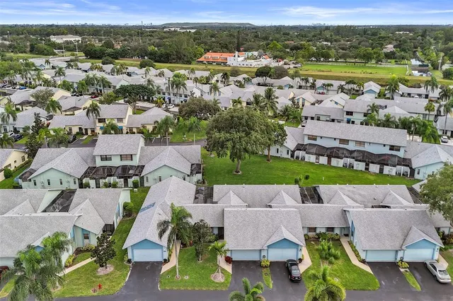 $430,000 | 9132 Southwest 20th Street, Unit B, Boca Raton, FL 33428