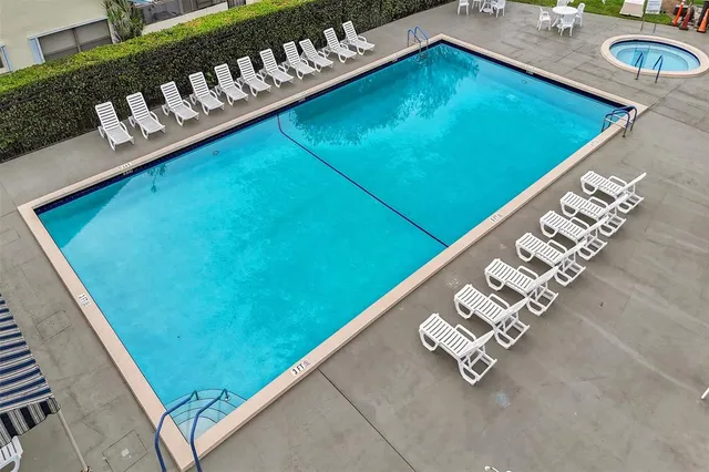 $430,000 | 9132 Southwest 20th Street, Unit B, Boca Raton, FL 33428