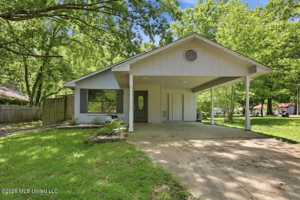 $199,900 | 207 Martin Road, Brandon, MS 39042