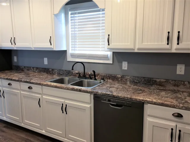 $1,800 | 37 Raspberry Drive, Winchester, TN 37398