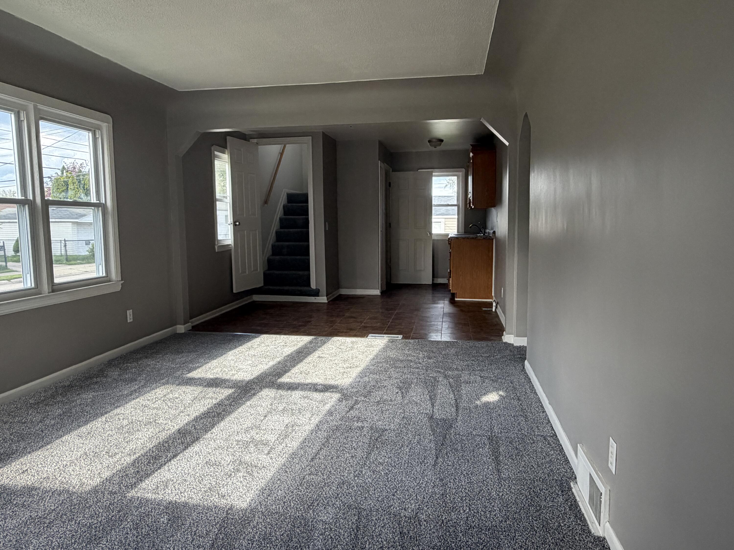 22864 Piper Avenue Eastpointe, MI 48021 - Photo 5 of 19 IMG_6505