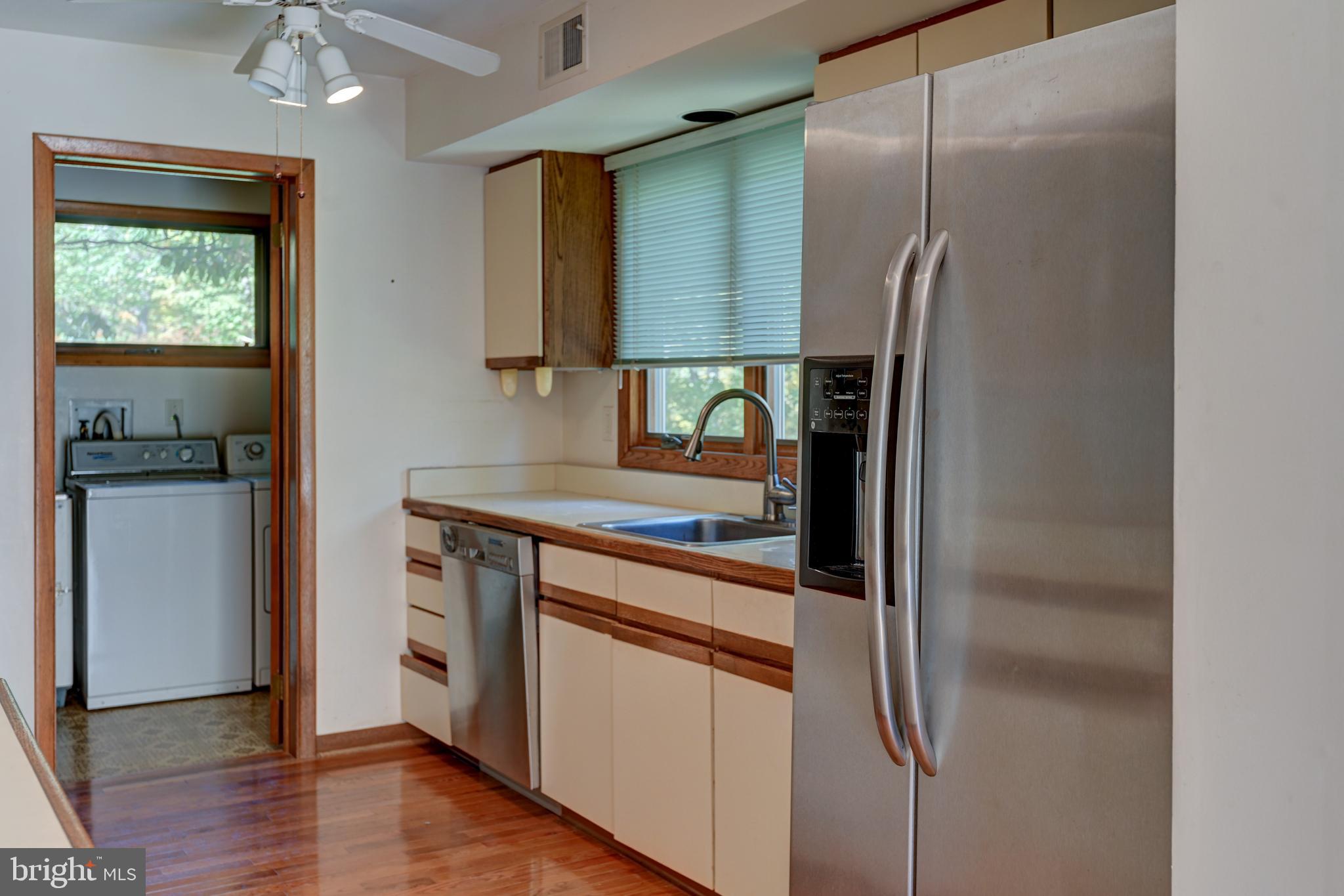 2102 Quail Ridge Drive Paoli, PA 19301 - Photo 7 of 32 SS appliances and natural light