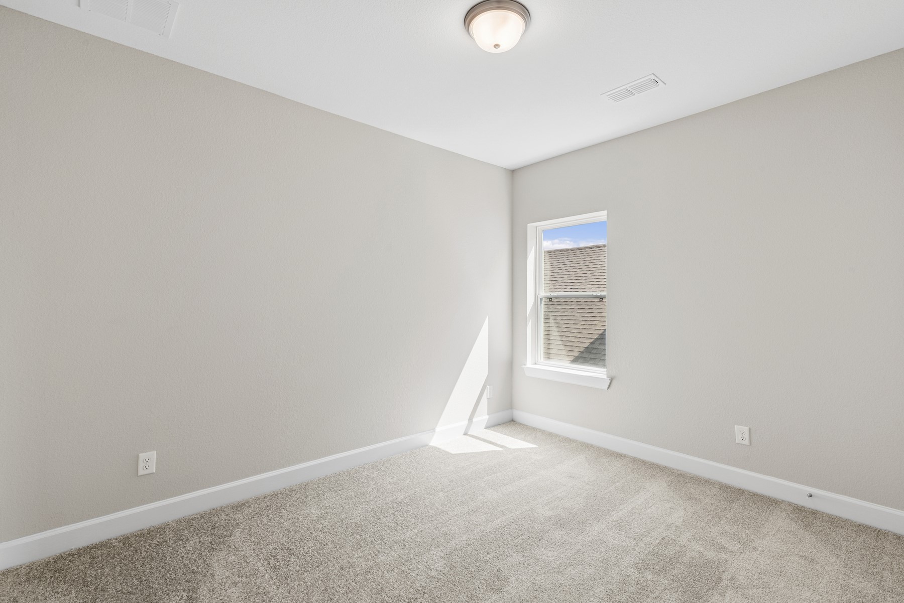 5515 Orangery Lane Manvel, TX 77578 - Photo 34 of 48 a view of an empty room with a window