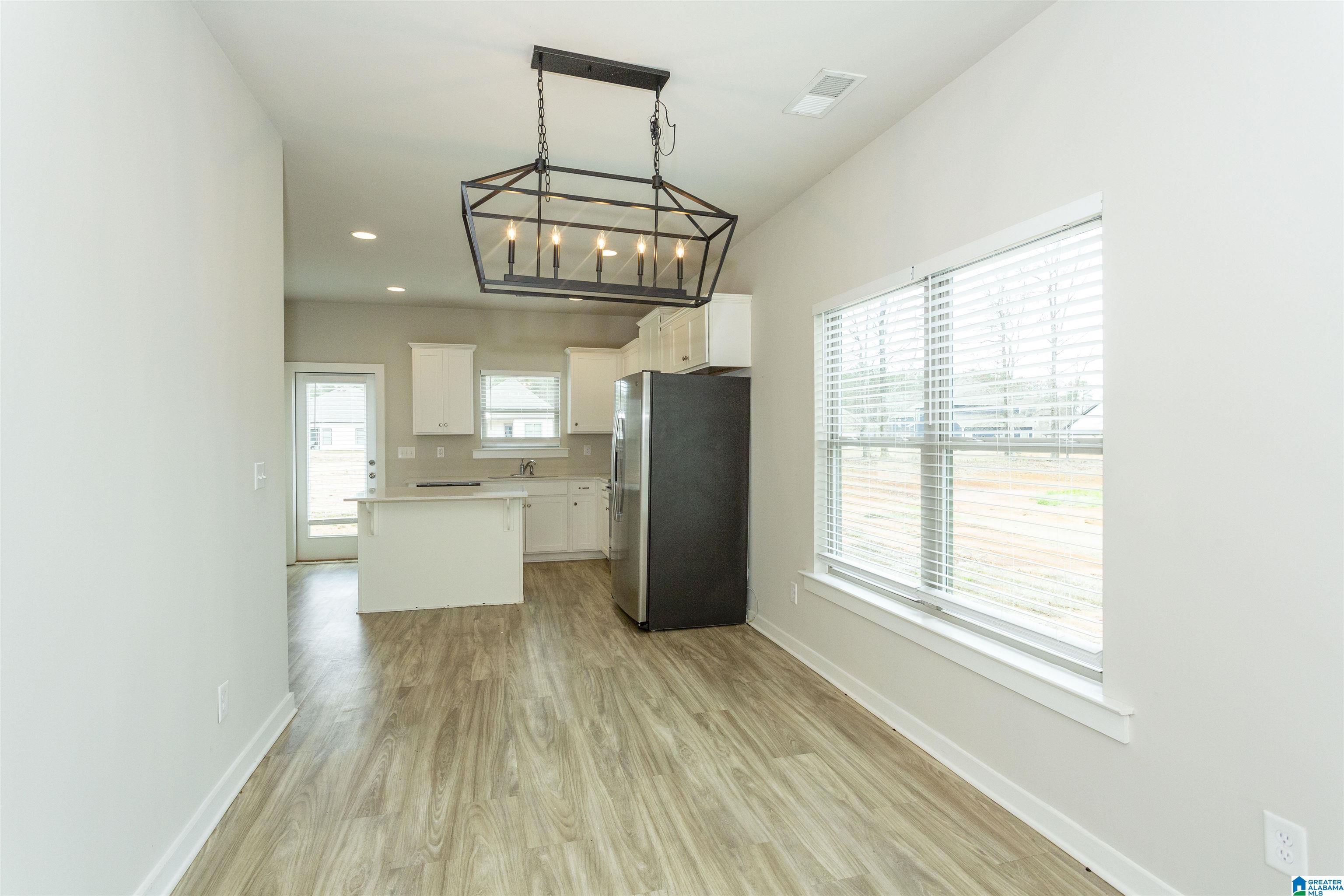 505 Ridgeview Circle Jemison, AL 35085 - Photo 13 of 45