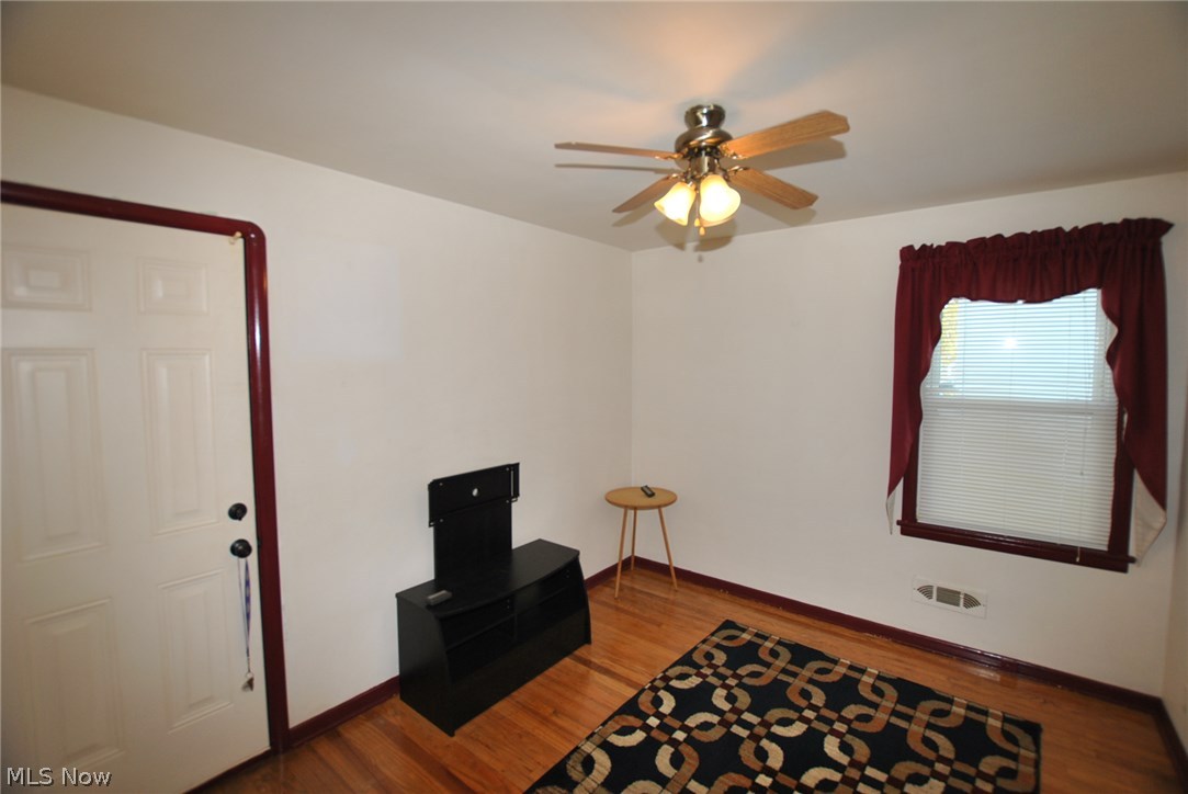5951 Wareham Drive Parma, OH 44129 - Photo 8 of 19