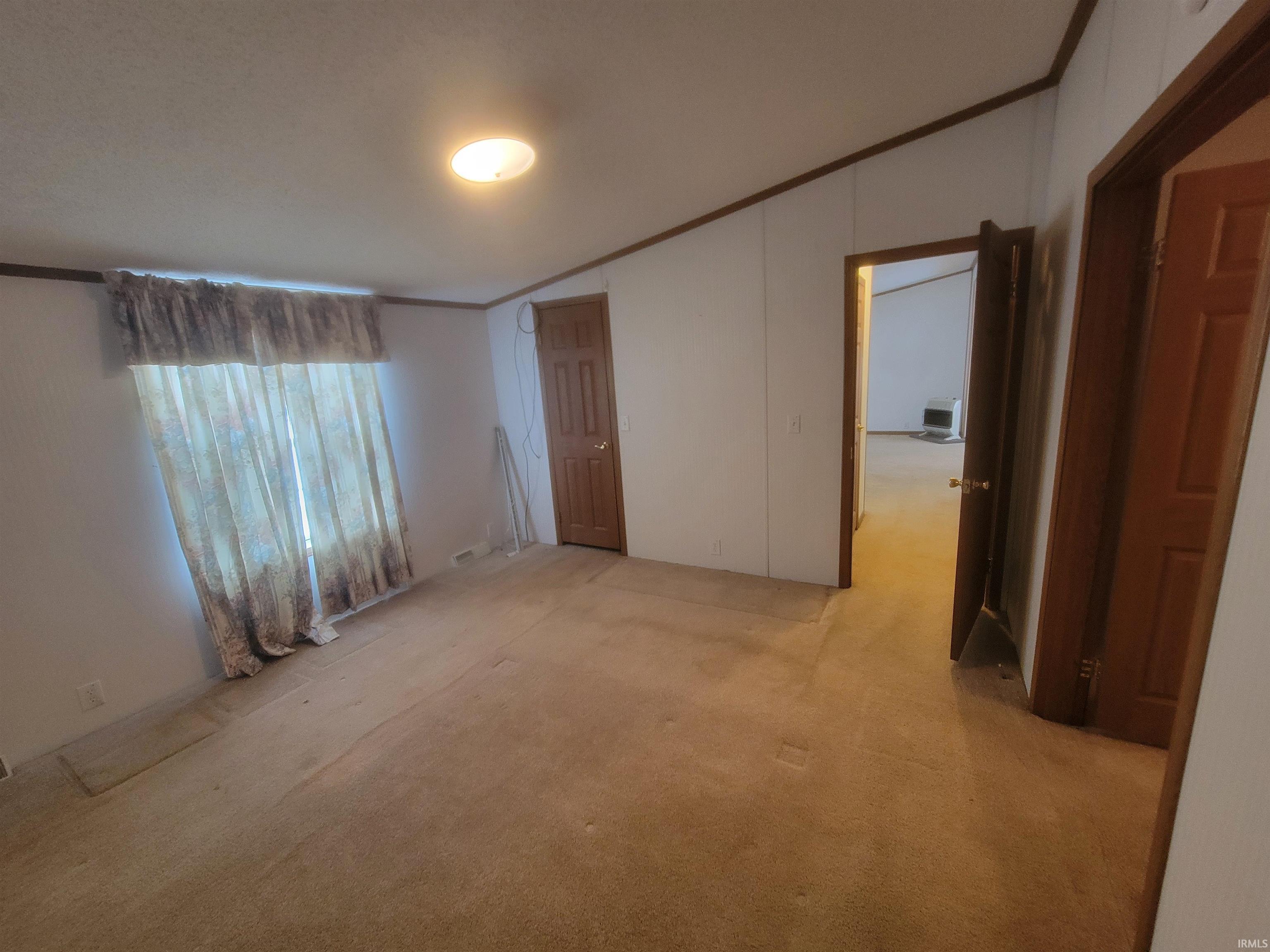 906 East 450 South Portland, IN 47371 - Photo 2 of 25