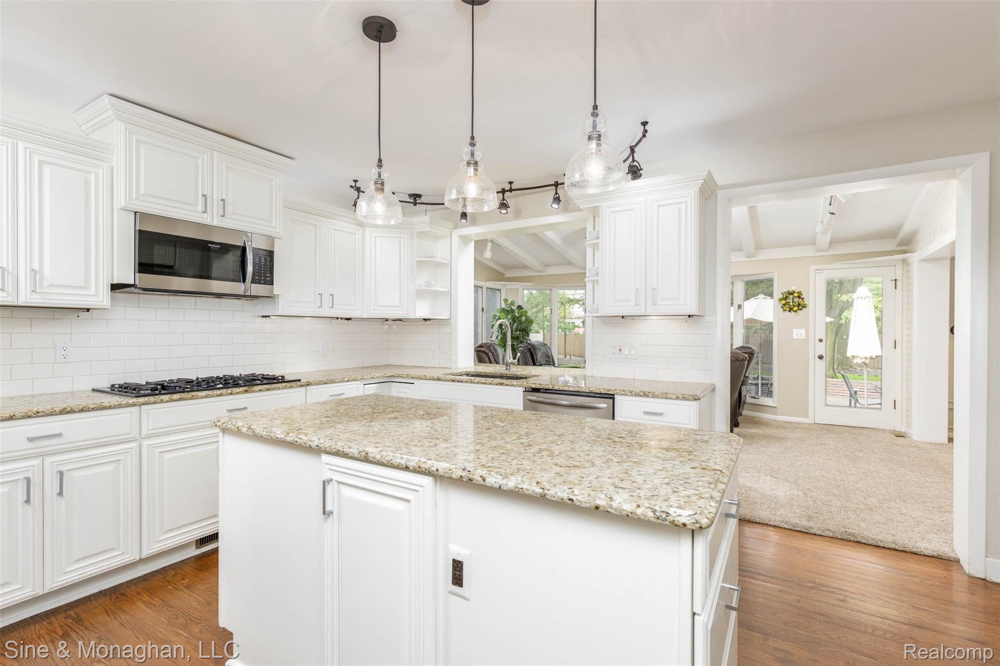 789 Trombley Road Grosse Pointe, MI 48230 - Photo 16 of 41 Beautiful Cabinets