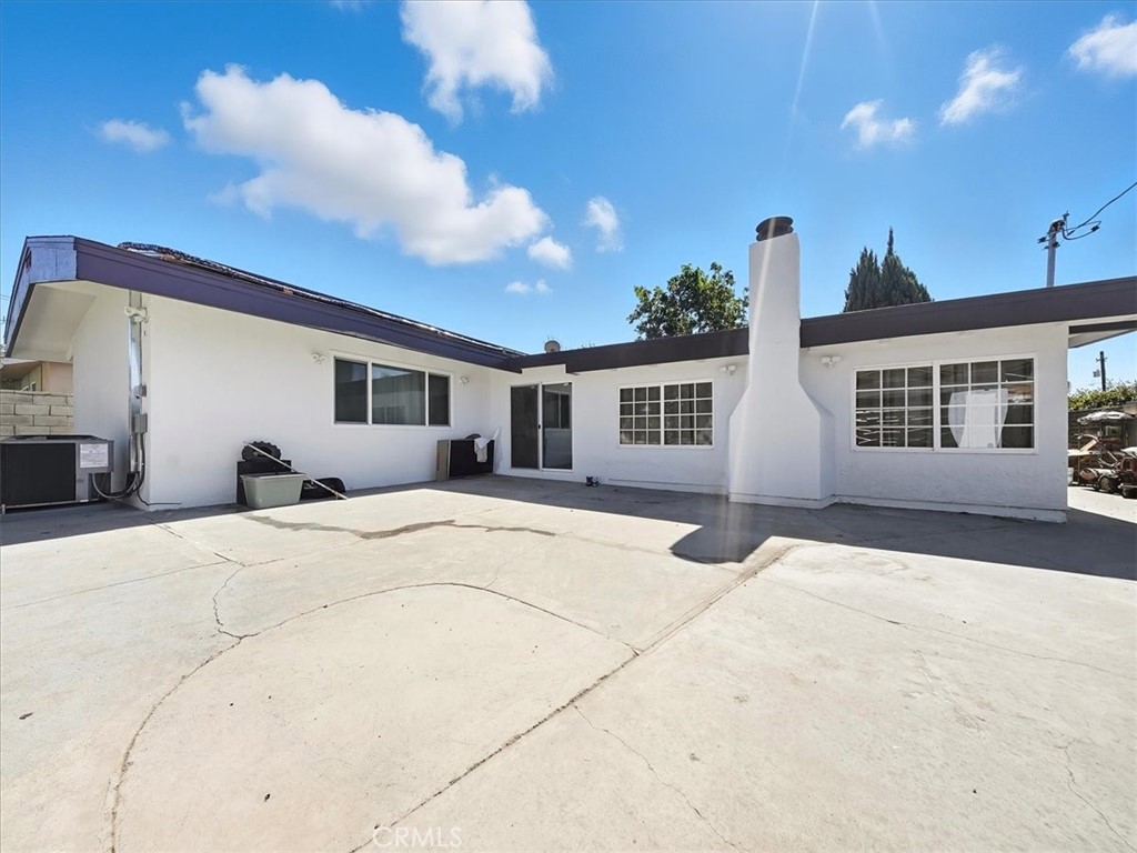 1407 Colonial Avenue Anaheim, CA 92802 - Photo 26 of 33 a view of a house with a patio