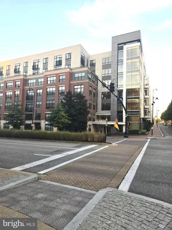 $2,400 | 145 Riverhaven Drive, Unit 533, National Harbor, MD 20745