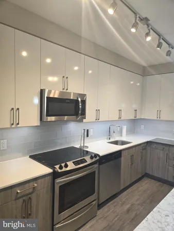 $2,400 | 145 Riverhaven Drive, Unit 533, National Harbor, MD 20745