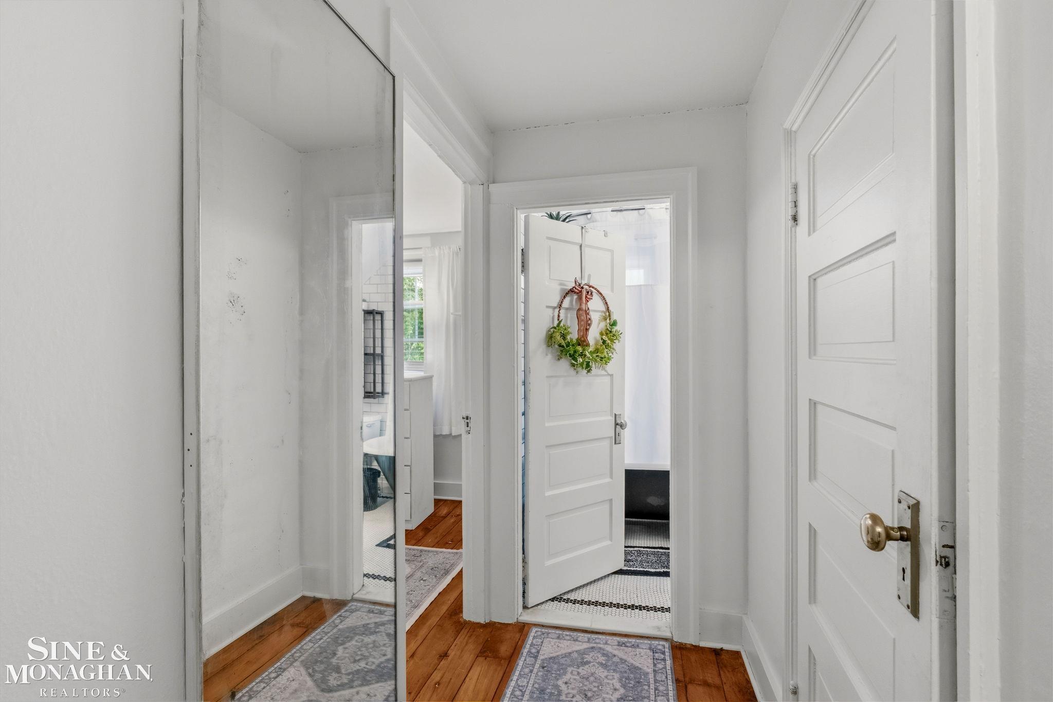 134 Kerby Road Grosse Pointe, MI 48236 - Photo 33 of 69 50213365-a0cbfbf1-65b8-43cb-840b-87874eb57ca5.JPG