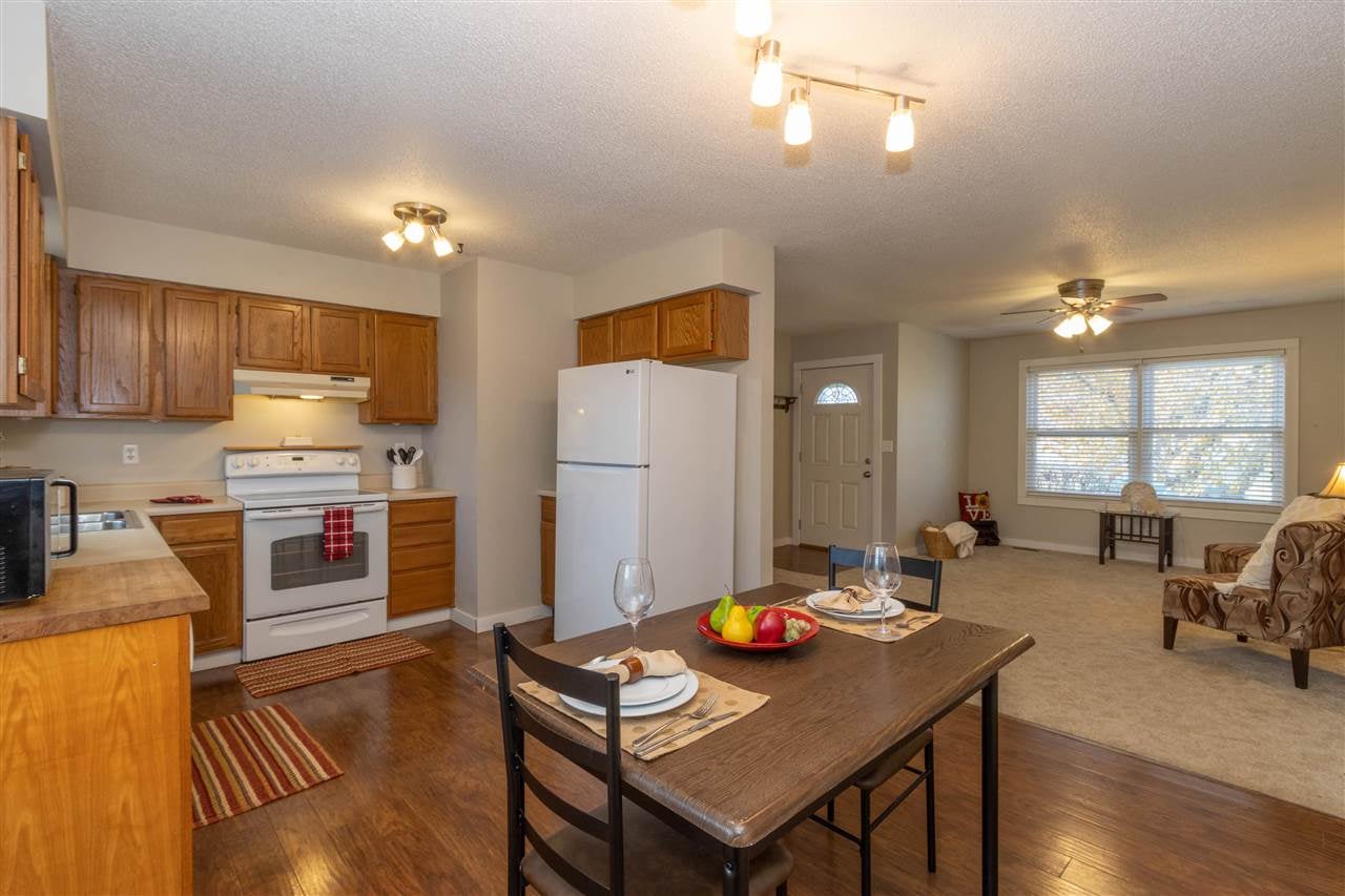 120 Elm Ridge Drive North Liberty, IA 52317 - Photo 2 of 25 Gallery Image 2