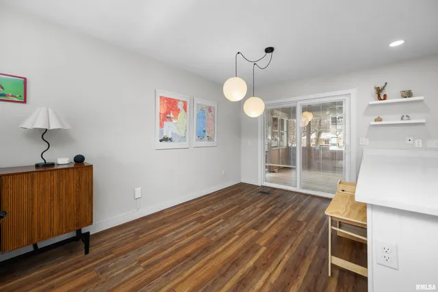 $285,000 | 8325 55th Street, Coal Valley, IL 61240