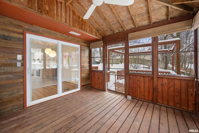 $285,000 | 8325 55th Street, Coal Valley, IL 61240