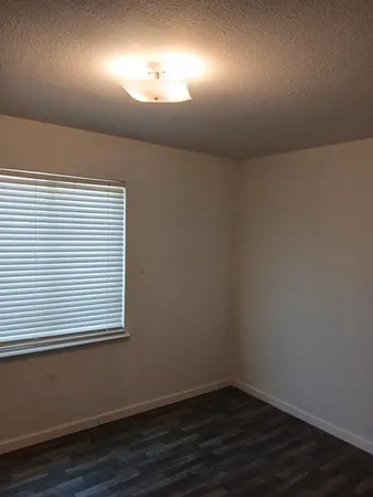 $720 | 1300 North Walnut Avenue, Friona, TX 79035