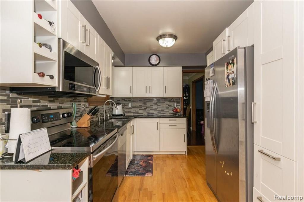 596 Bolinger Street Rochester Hills, MI 48307 - Photo 11 of 25