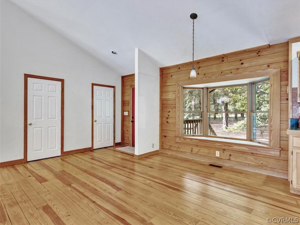 1281 Marlin Road Goochland, VA 23063 - Photo 4 of 48 Foyer & Breakfast area