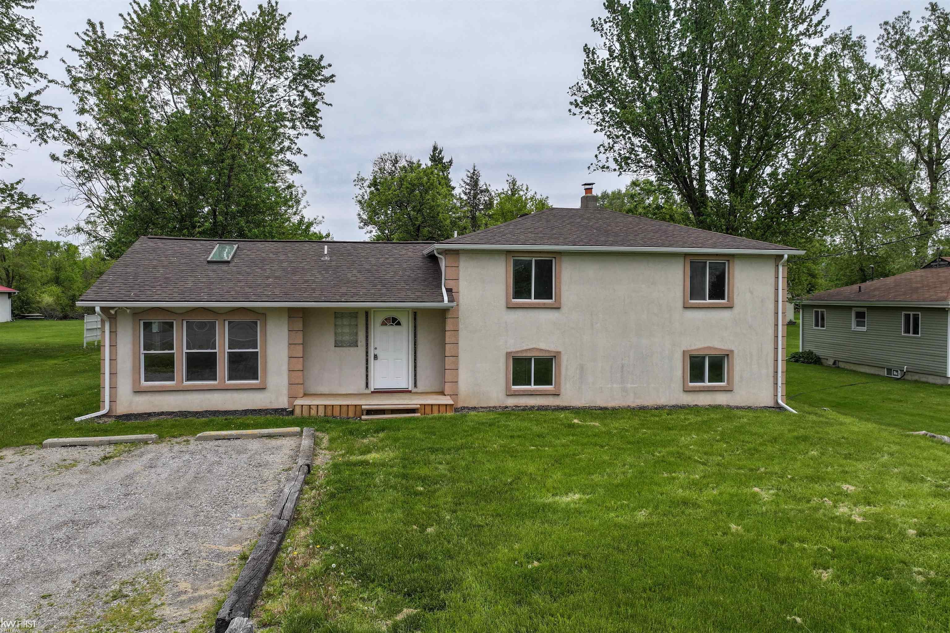 7447 East Bristol Road Davison, MI 48423 - Photo 1 of 37 50166842-32b28d7b-2a25-4874-b47e-8963bebe5a2e.JPG