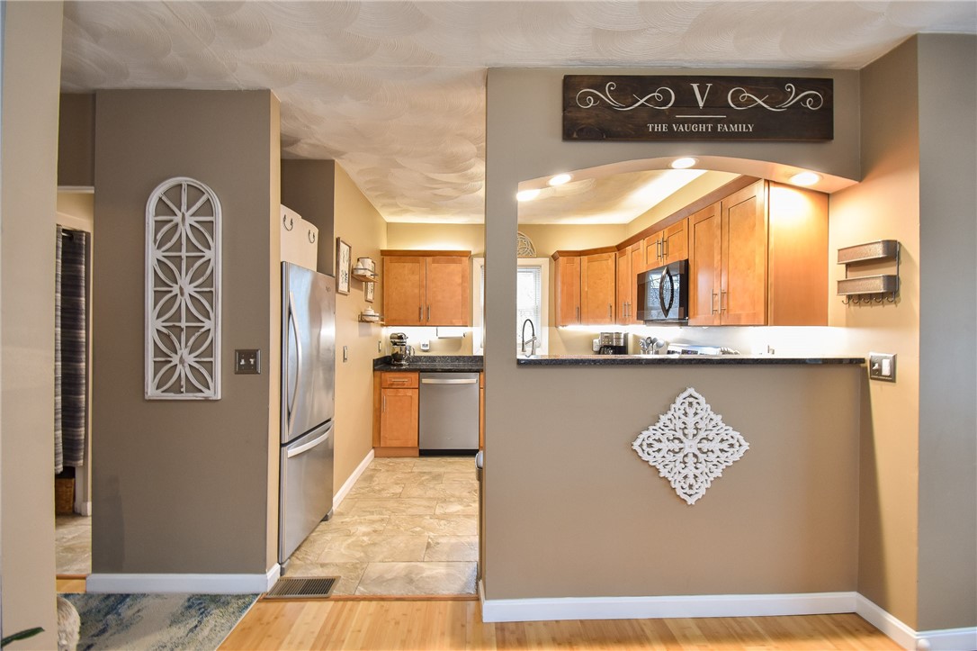 40 Arlee Street Warwick, RI 02889 - Photo 6 of 28 Kitchen