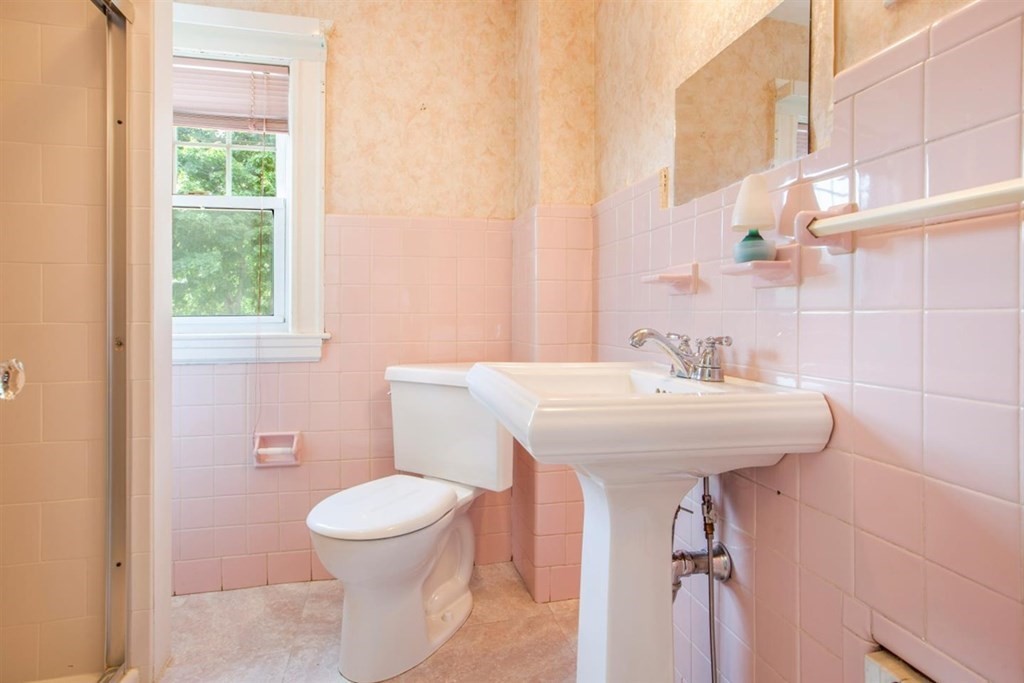 21 Osborne Road Medford, MA 02155 - Photo 11 of 28 Gallery Image 11