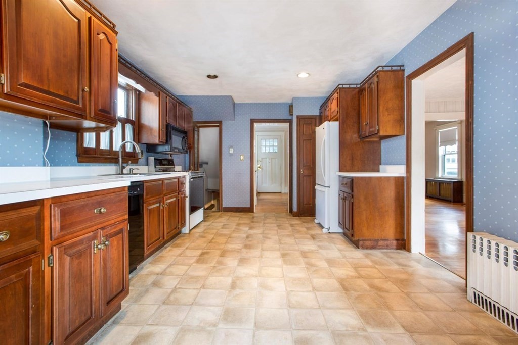 21 Osborne Road Medford, MA 02155 - Photo 7 of 28 Gallery Image 7