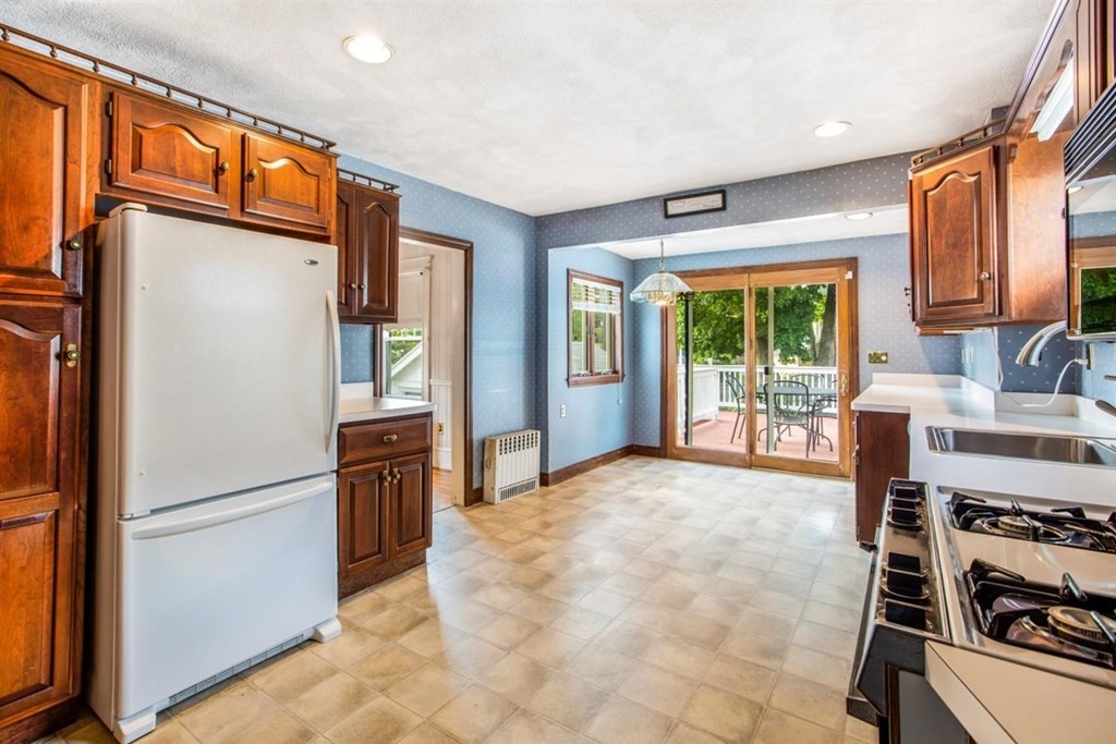 21 Osborne Road Medford, MA 02155 - Photo 8 of 28 Gallery Image 8